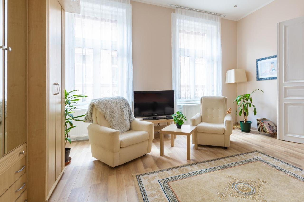 F24 Ferenc Apartment Budapest Ngoại thất bức ảnh