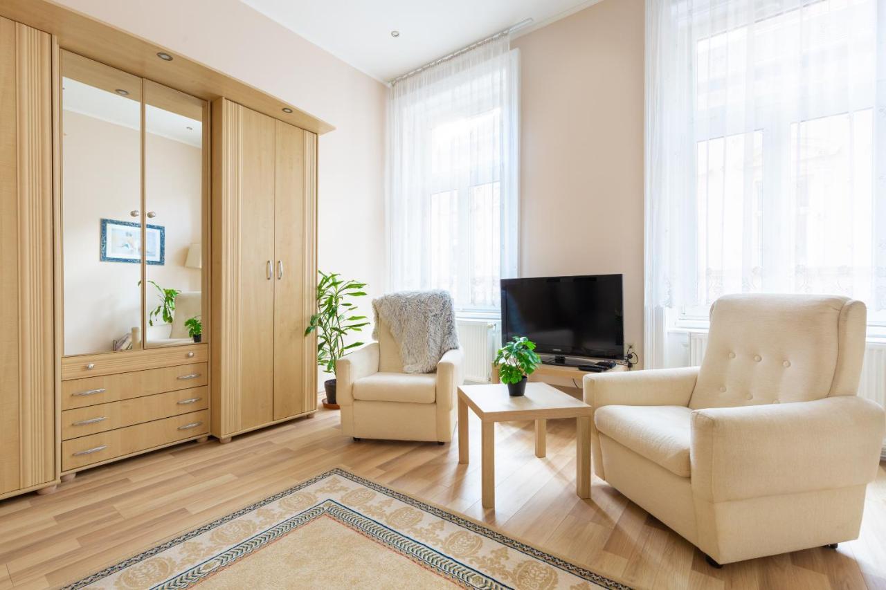 F24 Ferenc Apartment Budapest Ngoại thất bức ảnh